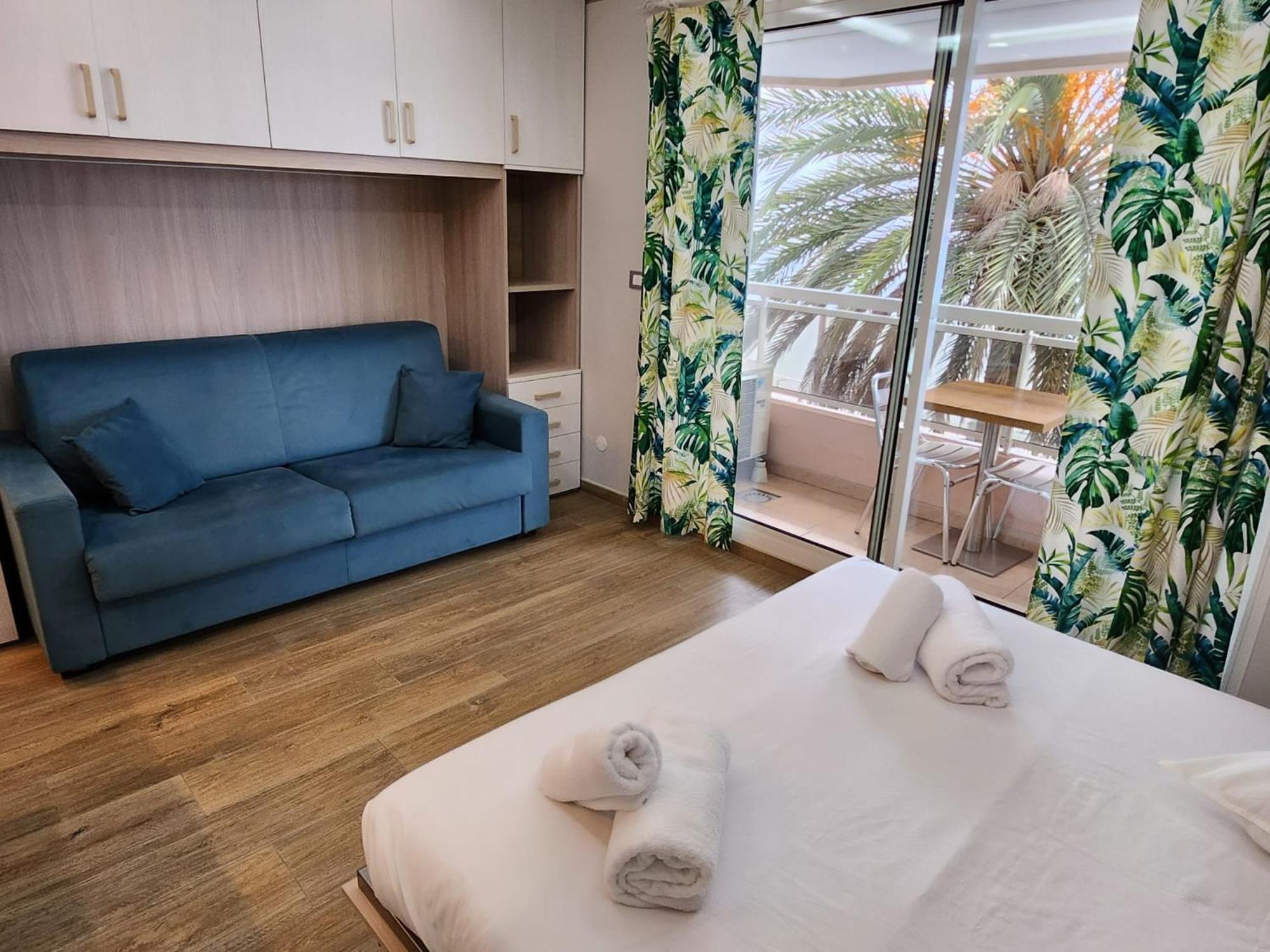 Bluemarine, Studio Vista Mare Menton Eksteriør billede